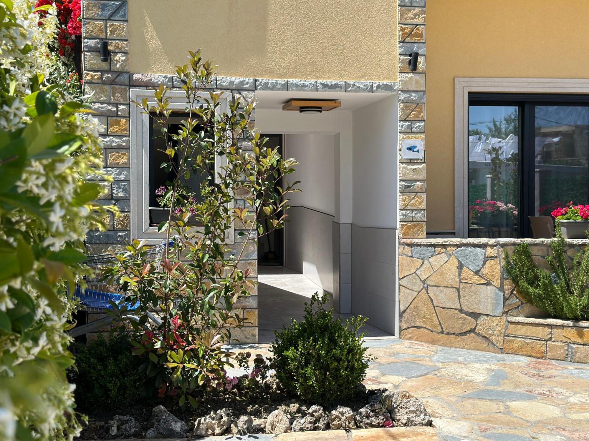 Arial Trinity Suites Vlore Exterior photo
