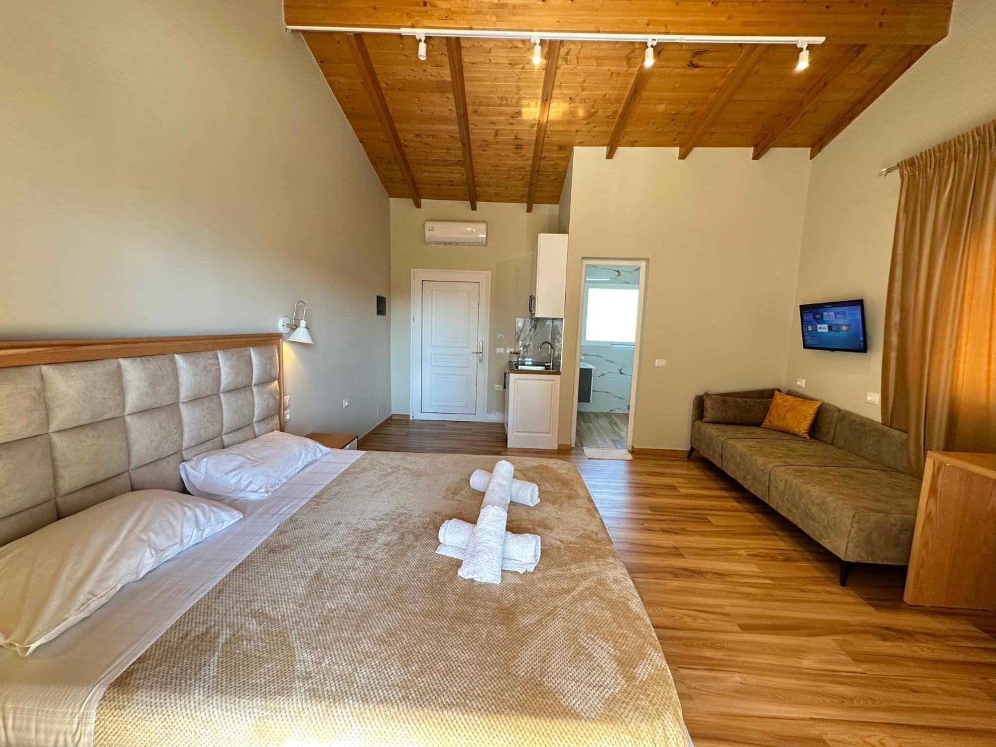 Arial Trinity Suites Vlore Room photo